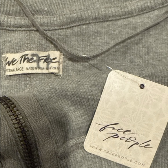 NWT - We the Free Eye Candy Tee - Size XL - Picture 6 of 7